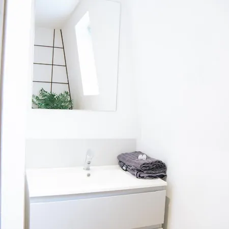 Capstay Point Ch3 - Netflix *